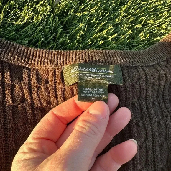 Eddie Bauer Women’s Brown Cable Knit V neck sweater Size M - Picture 4 of 4